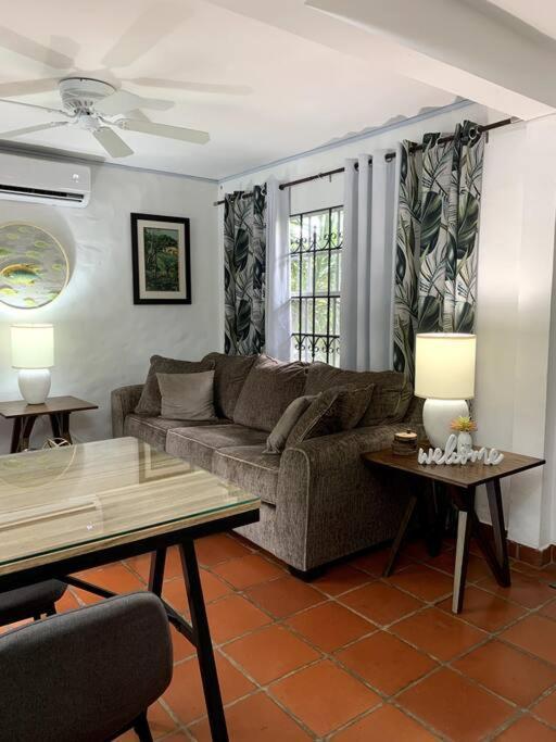 Reefside Villa คราวน์พอยต์ ภายนอก รูปภาพ